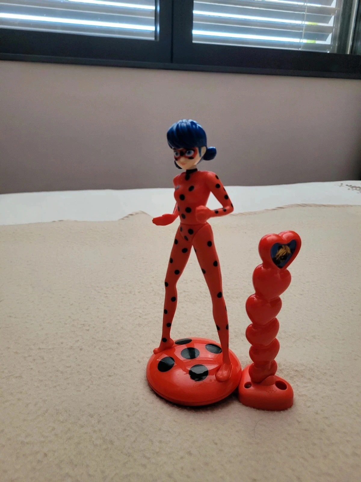 Figurine Lady Bug